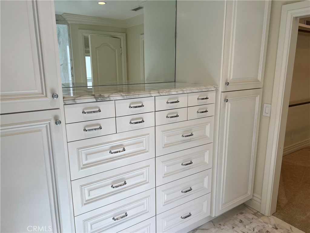 Linda Isle (LIND) - Residential Lease