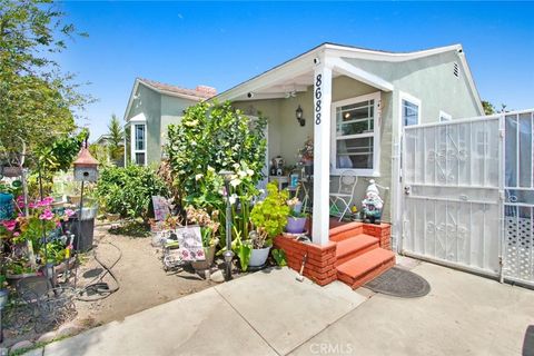 A home in South Gate