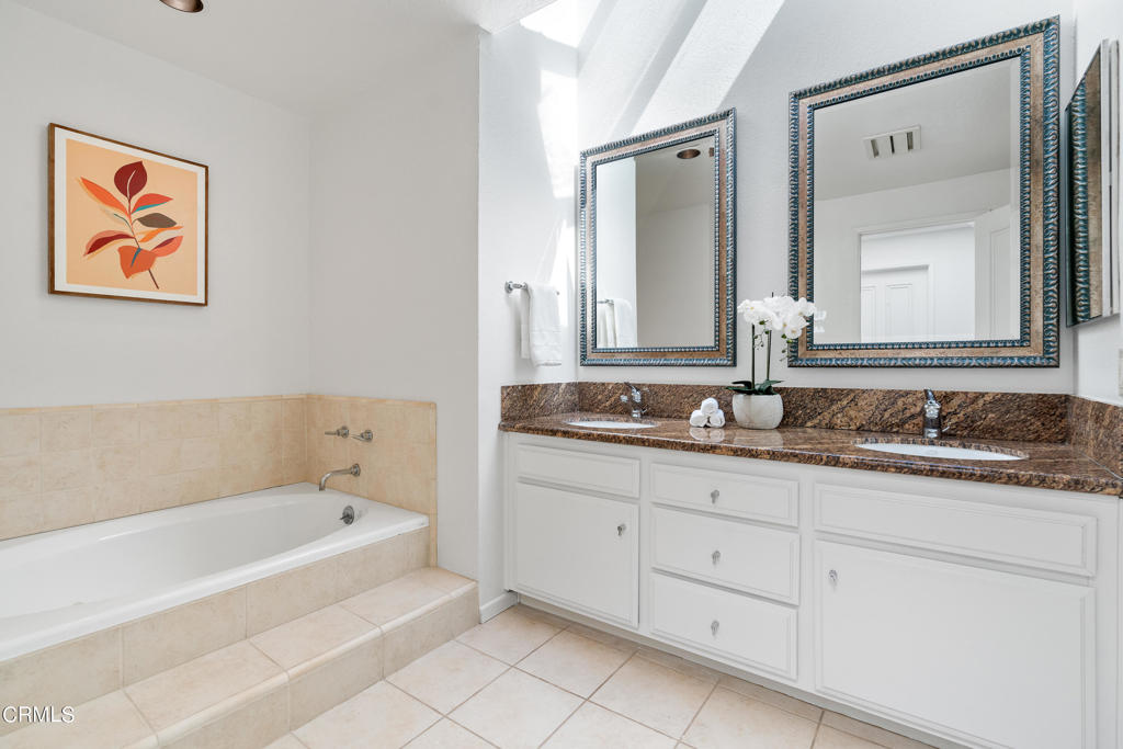 Photo 12 of 22 of 776 S Orange Grove Boulevard 12 townhome