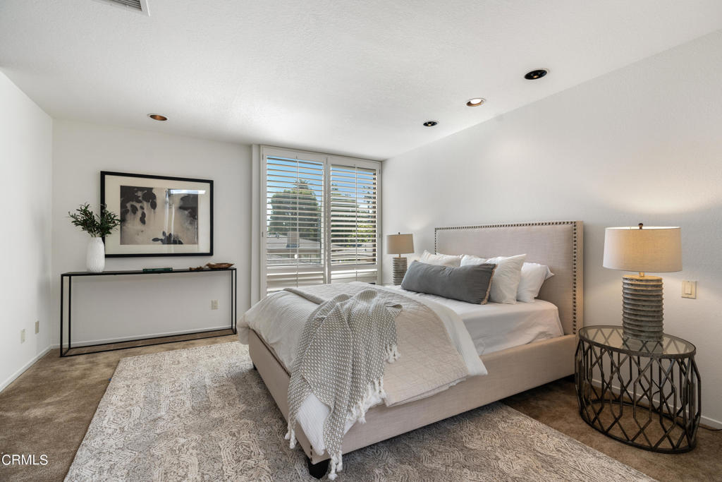 Photo 9 of 22 of 776 S Orange Grove Boulevard 12 townhome