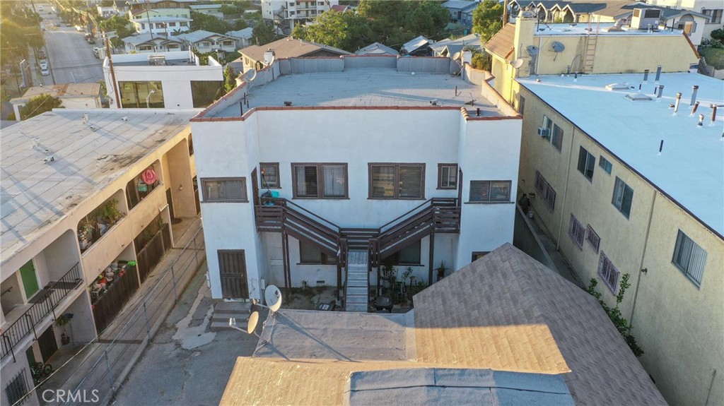 Properties 1 938 Everett Street
