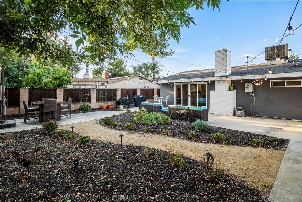 listing image 130729694357446550453