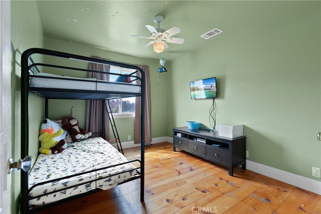 listing image 130729393147755782904