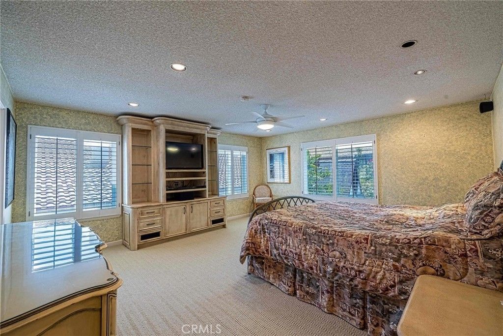 listing image 13079956790312070584