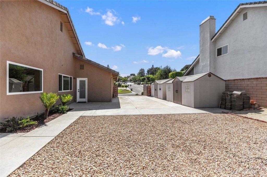 listing image 130726740395830251062