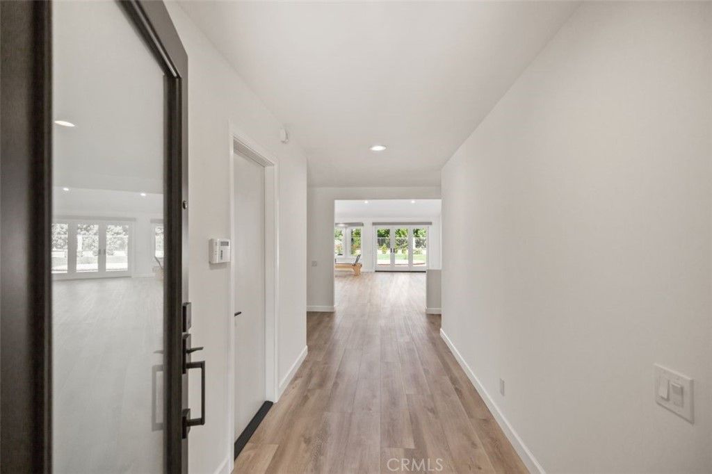 listing image 130726767409510025900