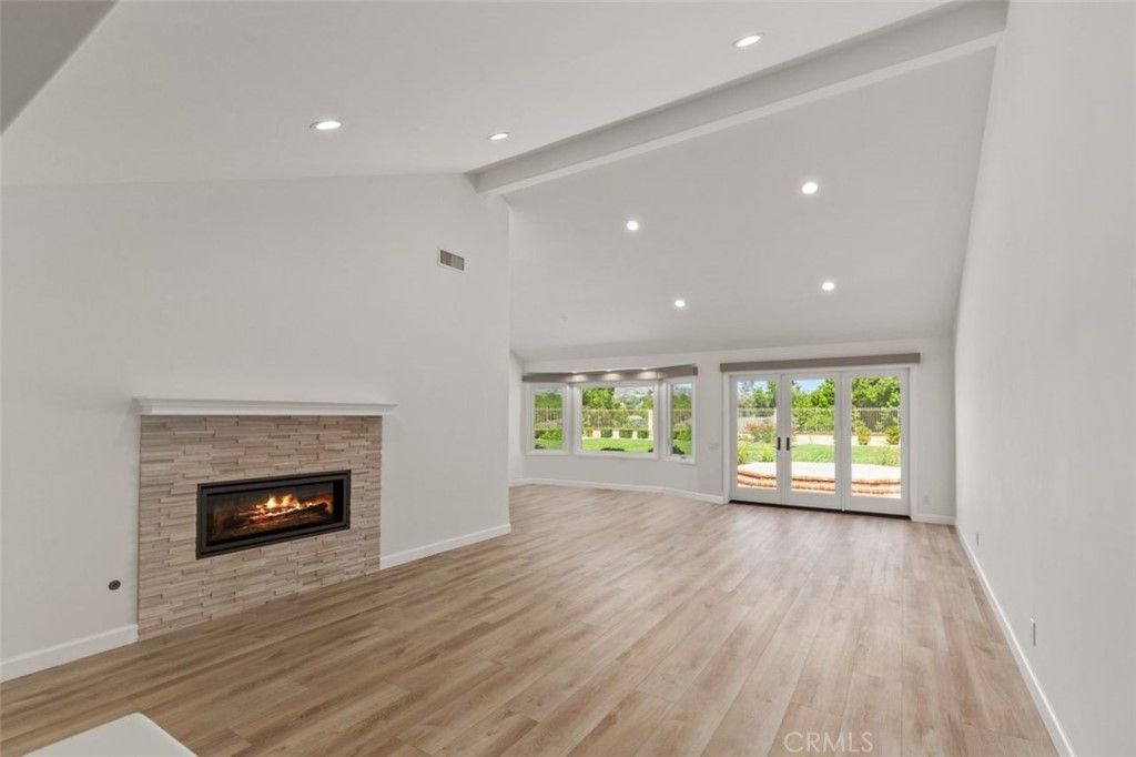 listing image 130727096055442526132