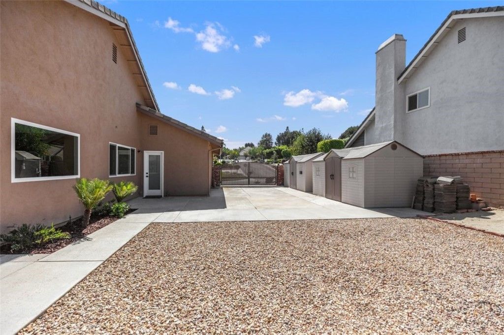 listing image 130720955317298233924