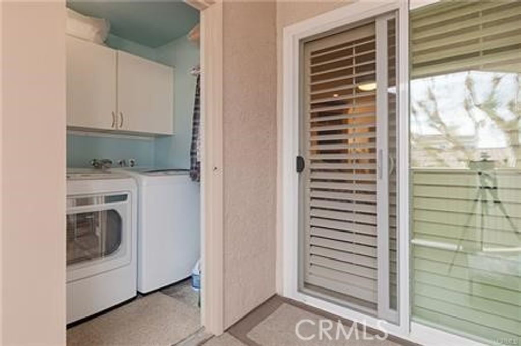 listing image 130726438270413523612