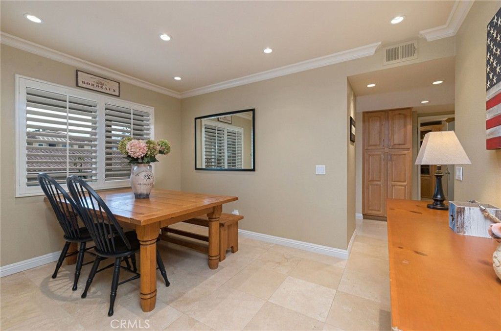 listing image 130721745244465656296