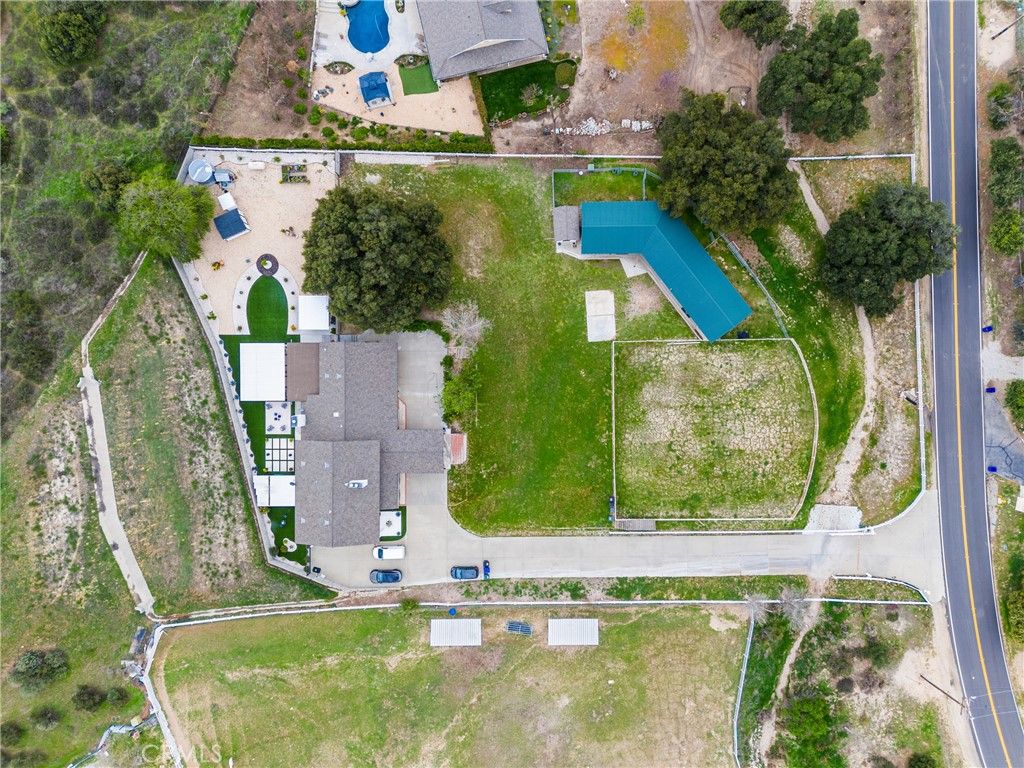 listing image 130727731956253492702