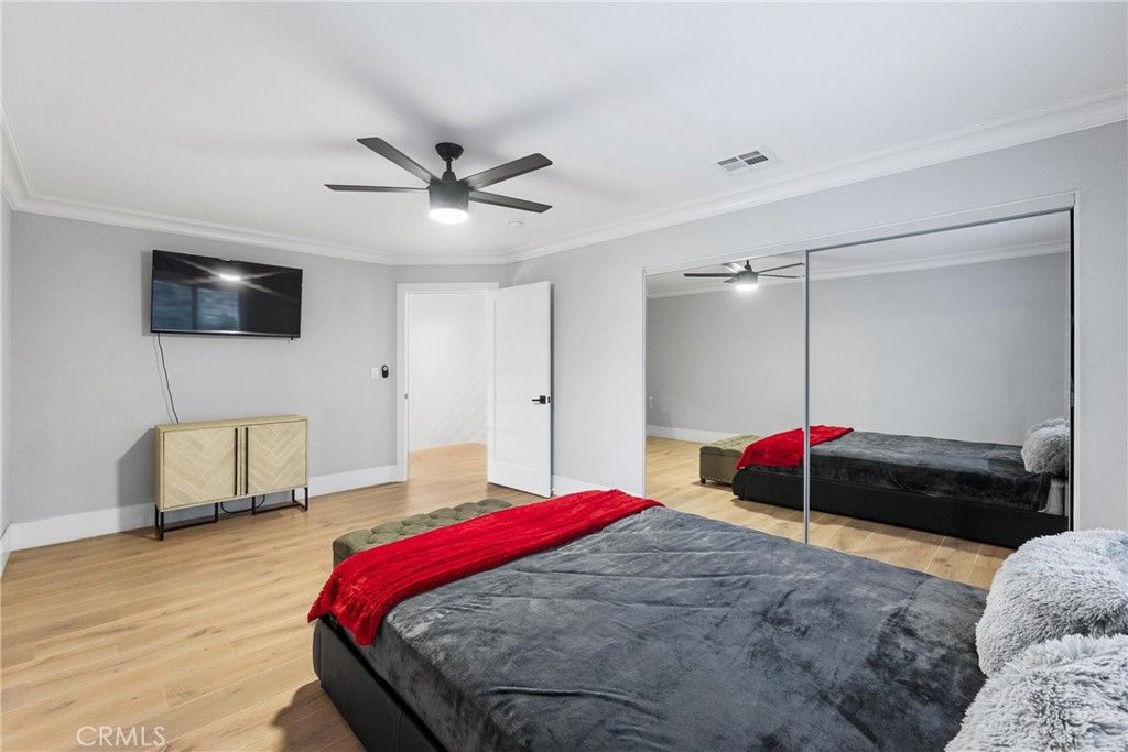 listing image 130721433541891333154