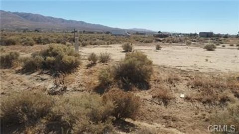 Photo of 0 Unknown, Phelan, CA 92371 (MLS # SW25053670)