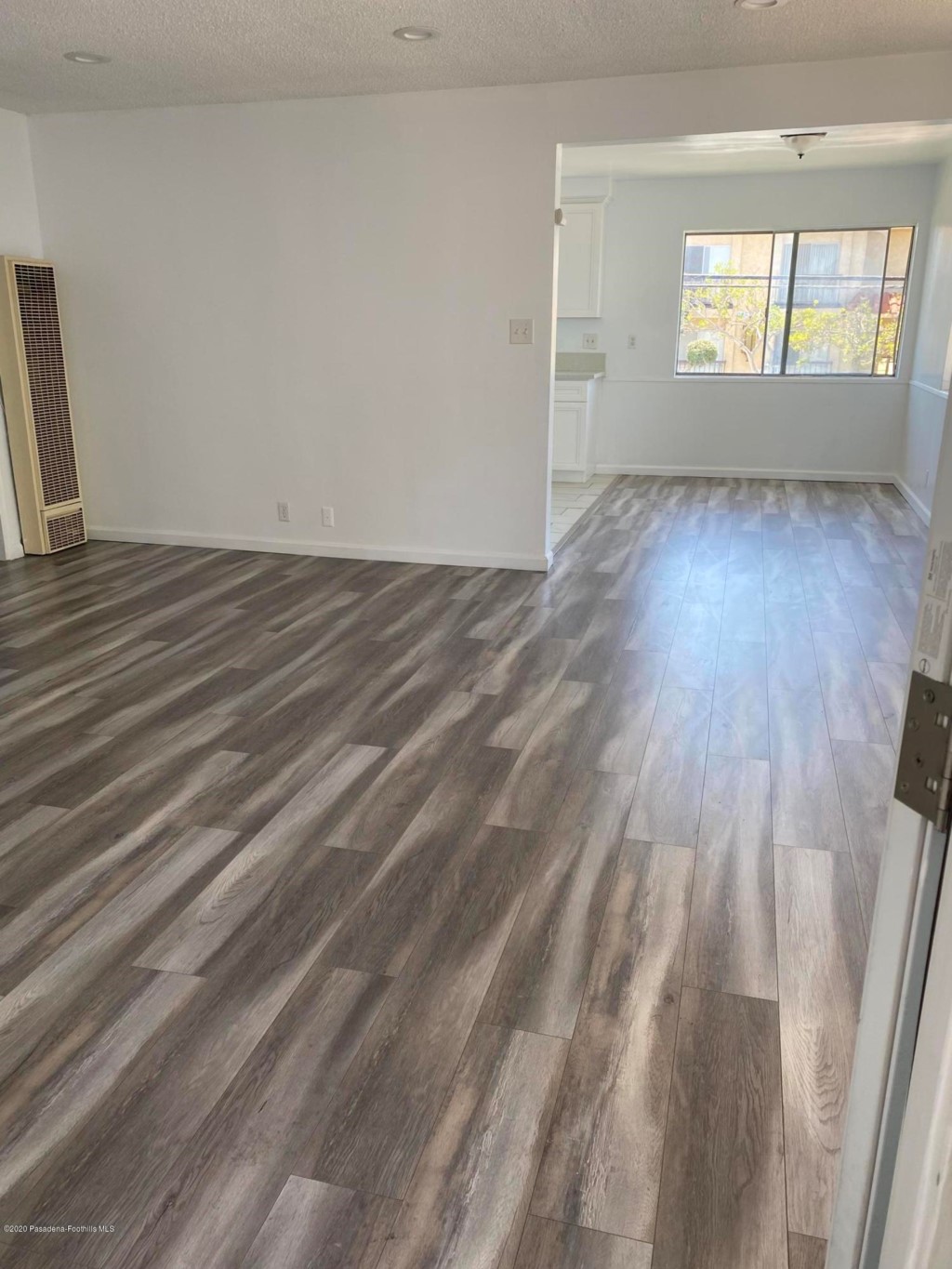 Not Applicable - 1007242 - Residential Lease