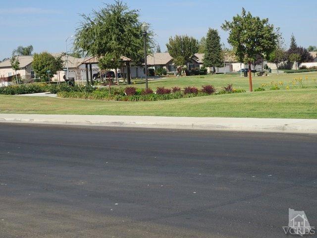 This Beautiful Single Story home features 4 bedrooms, 2 bathrooms, 3 car garage, spacious living, dinning area that leads to the big open spacious kitchen. Very desirable area that is located across a beautiful park next to fire station.