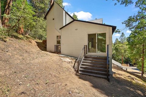 A home in Crestline