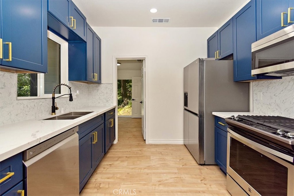 Photo 11 of 41 of 23913 Bowl Road house