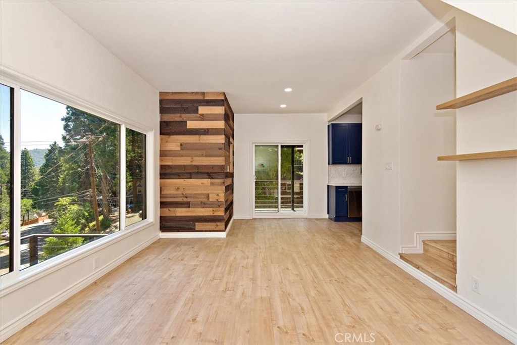 Photo 6 of 41 of 23913 Bowl Road house