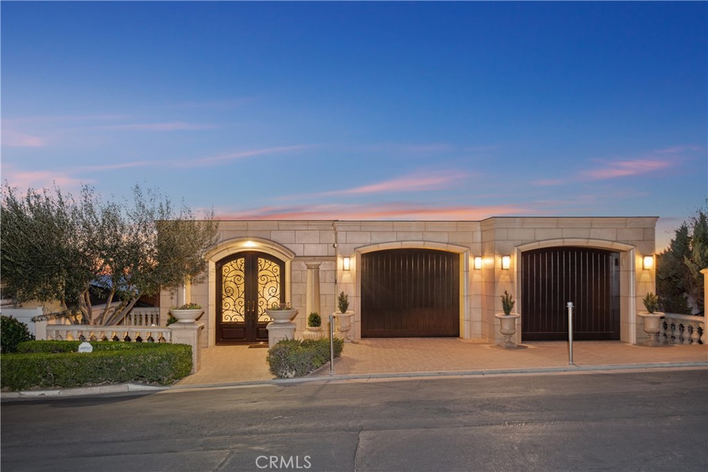 19 Lagunita Drive