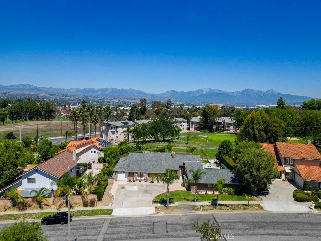 listing image 130723991857841079627