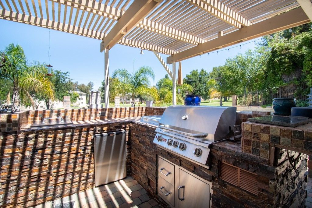 listing image 130727483870654410180
