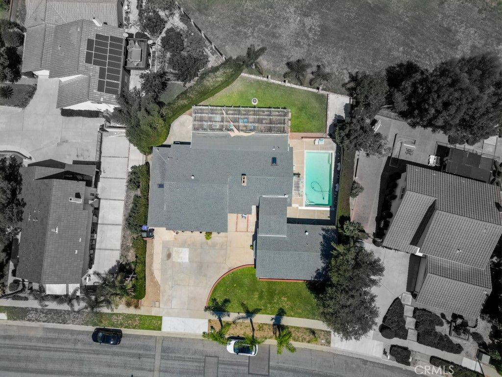 listing image 130722174219491456297