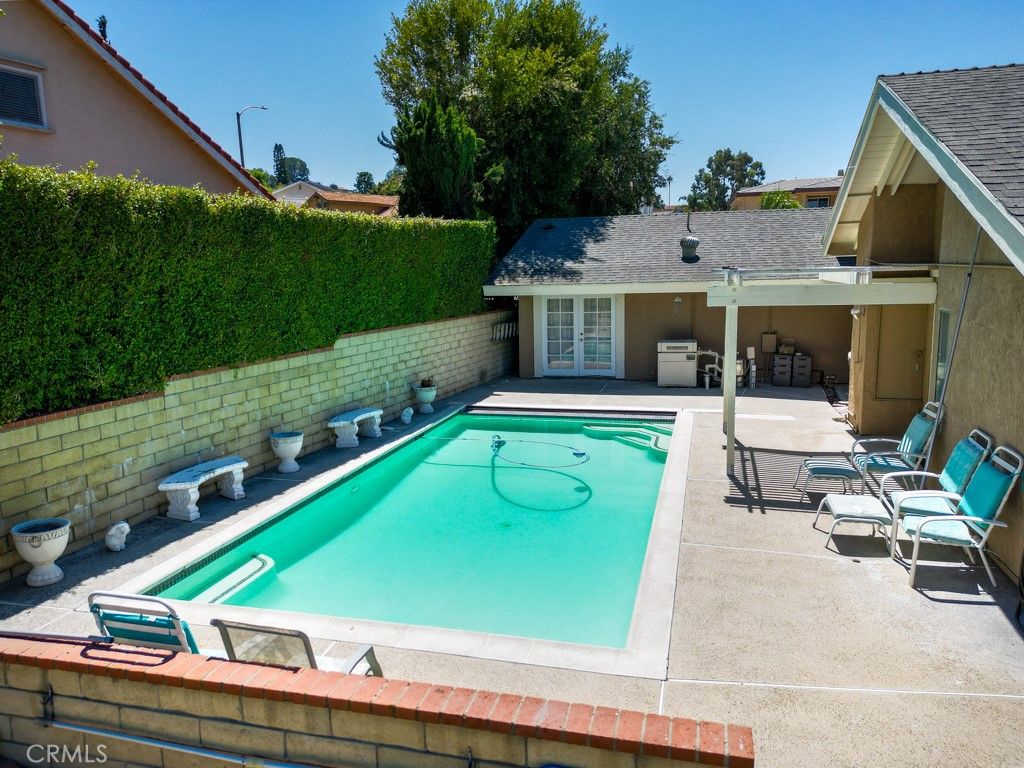 listing image 130720831167101860038