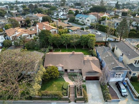 A home in Manhattan Beach