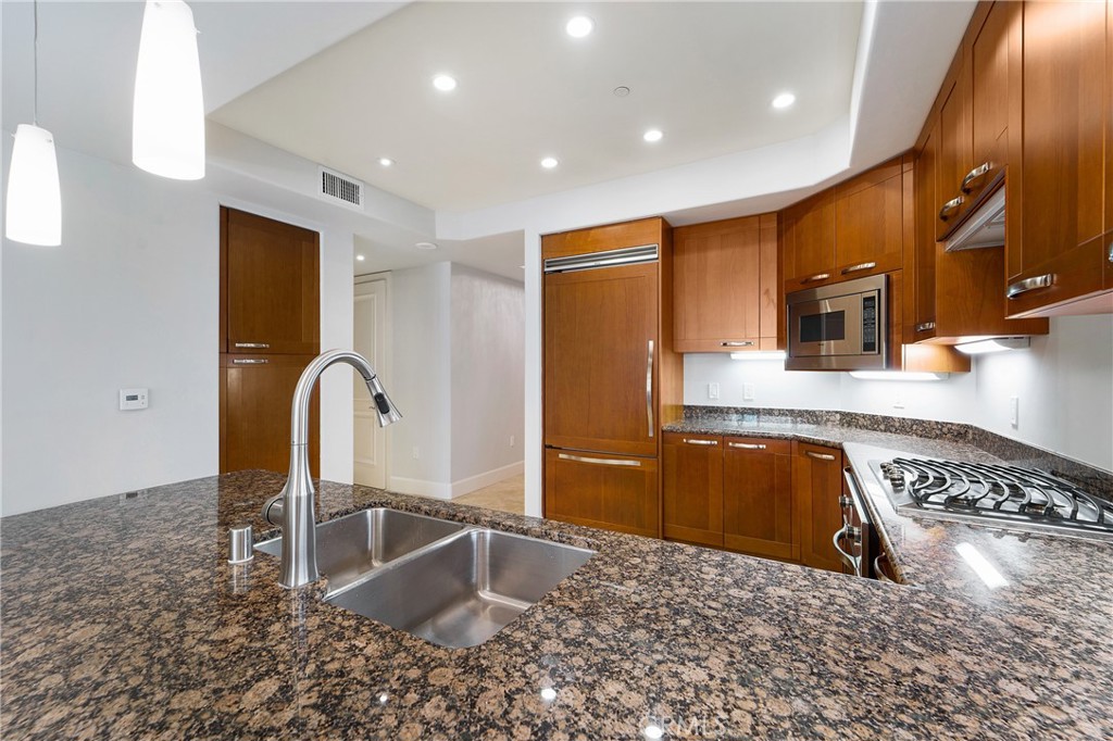 3000 The Plaza (3PLZ) - Residential Lease