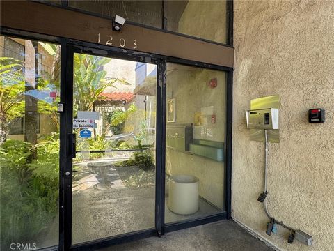 1203 E San Antonio Drive 201 Long Beach CA 90807