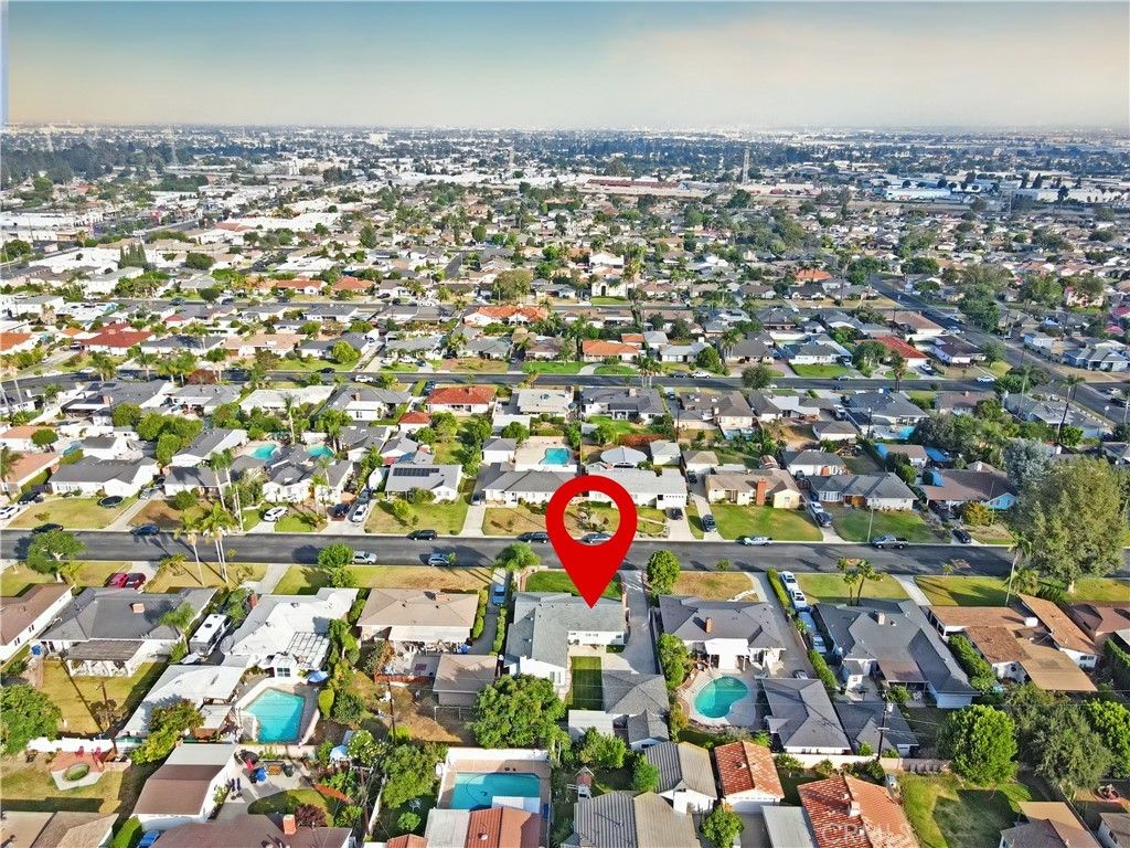 listing image 130729876849017360640