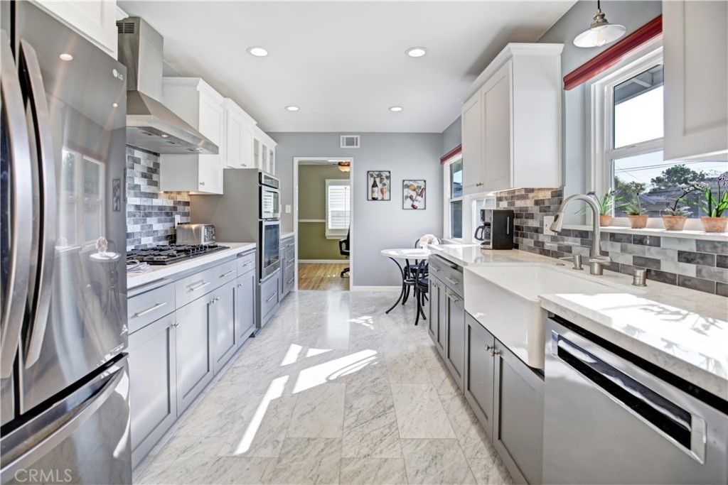 listing image 130729644426498304976