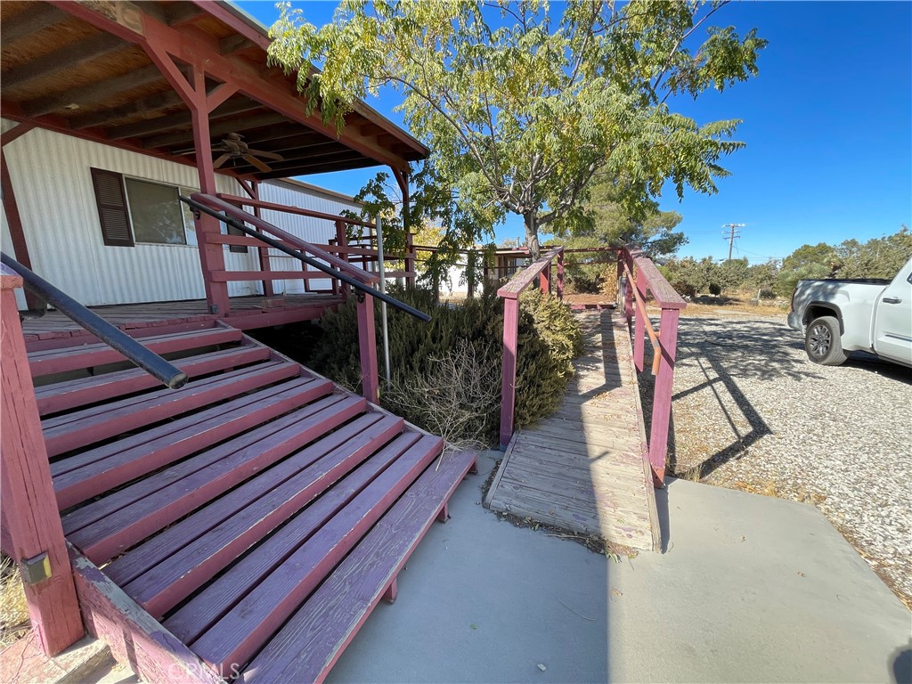 1869 Cholla Road