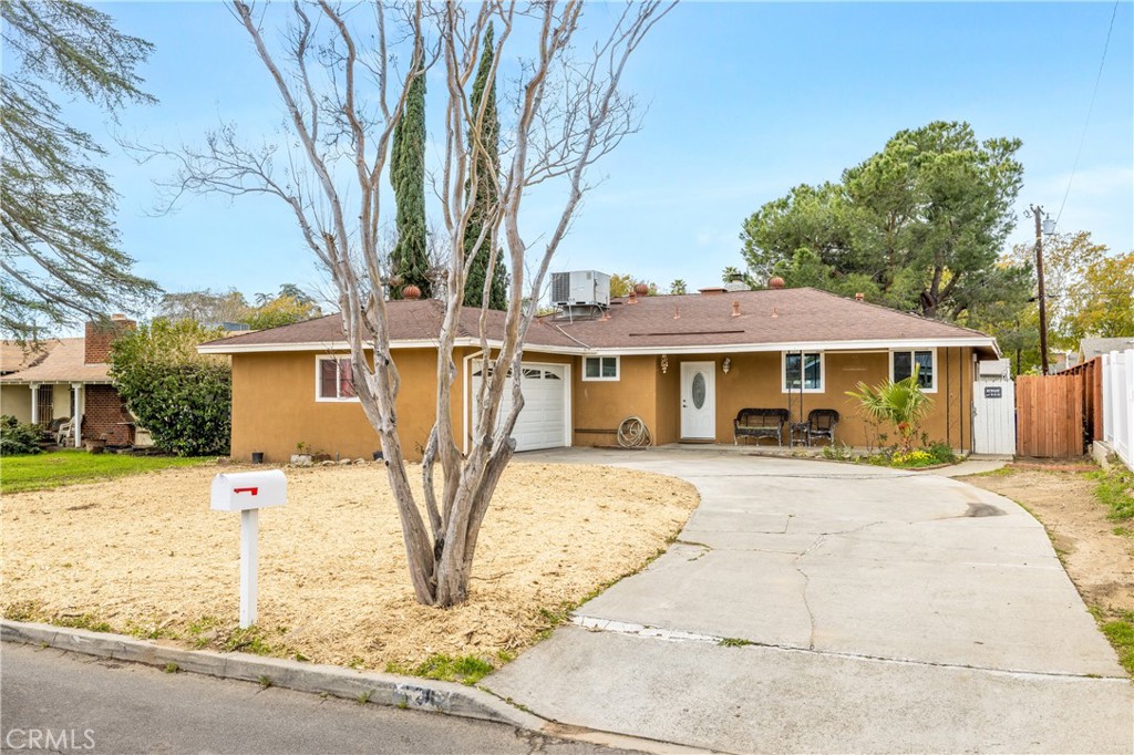 Photo 3 of 30 of 126 S Marcella Avenue house