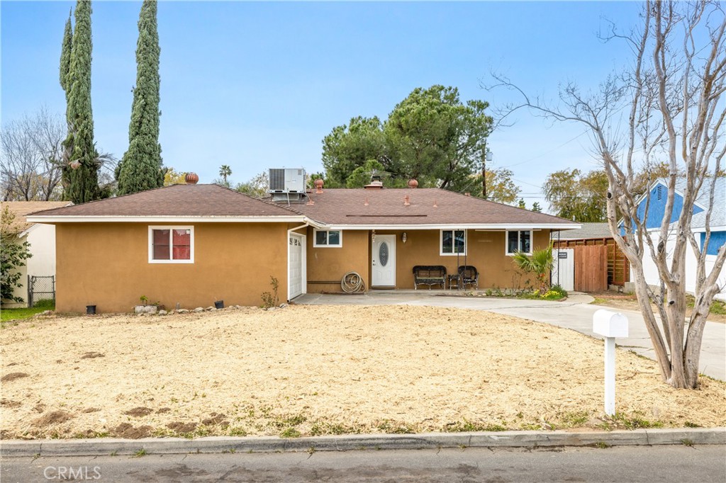 Photo 2 of 30 of 126 S Marcella Avenue house