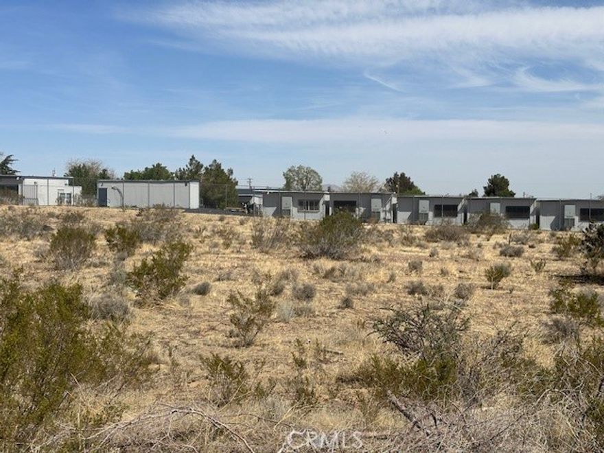 For Sale - Commercial Land 0.957 acres/41,700sf zoned Neighborhood Commercial. Located behind Hesperia Adult School/Mojave High School. Waterline located south of the school or northside of subject property. Sewer line located on Lemon Street & Hesperia Road (Buyer to verify). Level lot. 

APN # 0414-221-23-0000