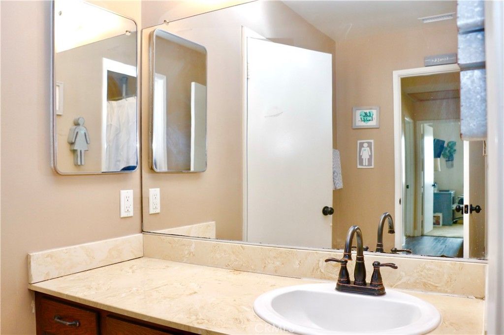 listing image 130721116557599058722