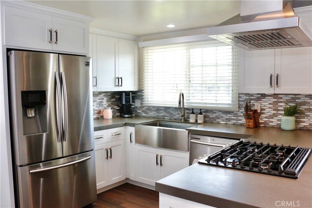 listing image 130723167941099694240
