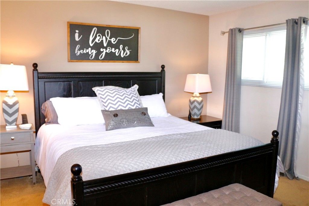 listing image 130725338320855299826