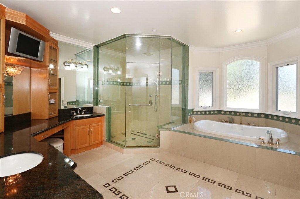 listing image 130721734368942992409