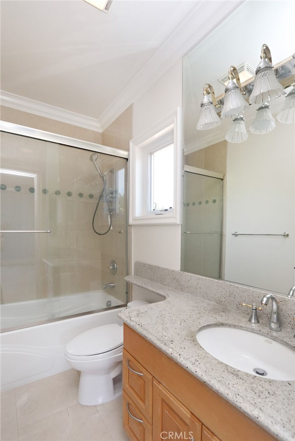 listing image 130724240732646413643