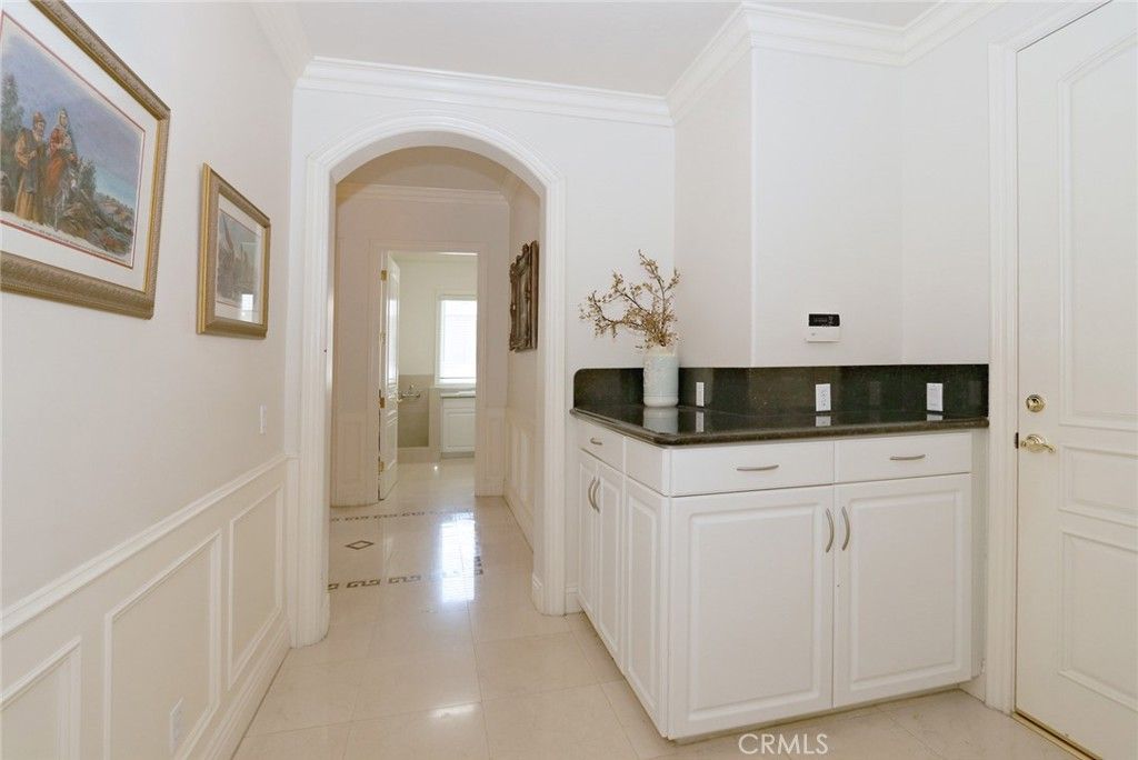 listing image 130728008364365692907