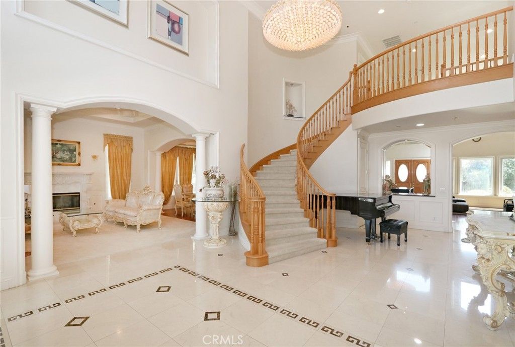 listing image 130729937071157972156