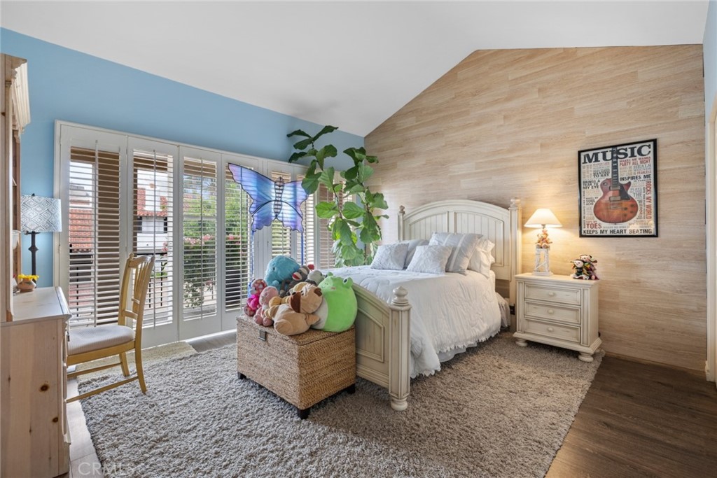 Linda Isle (LIND) - Residential