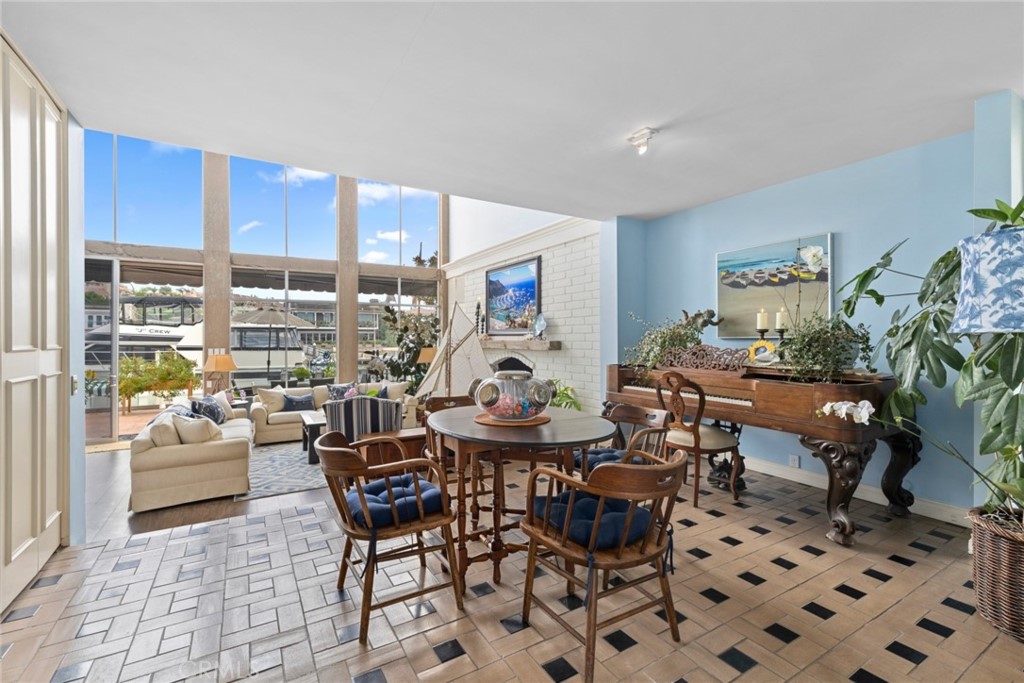 Linda Isle (LIND) - Residential