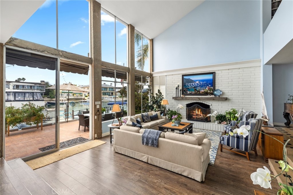 Linda Isle (LIND) - Residential