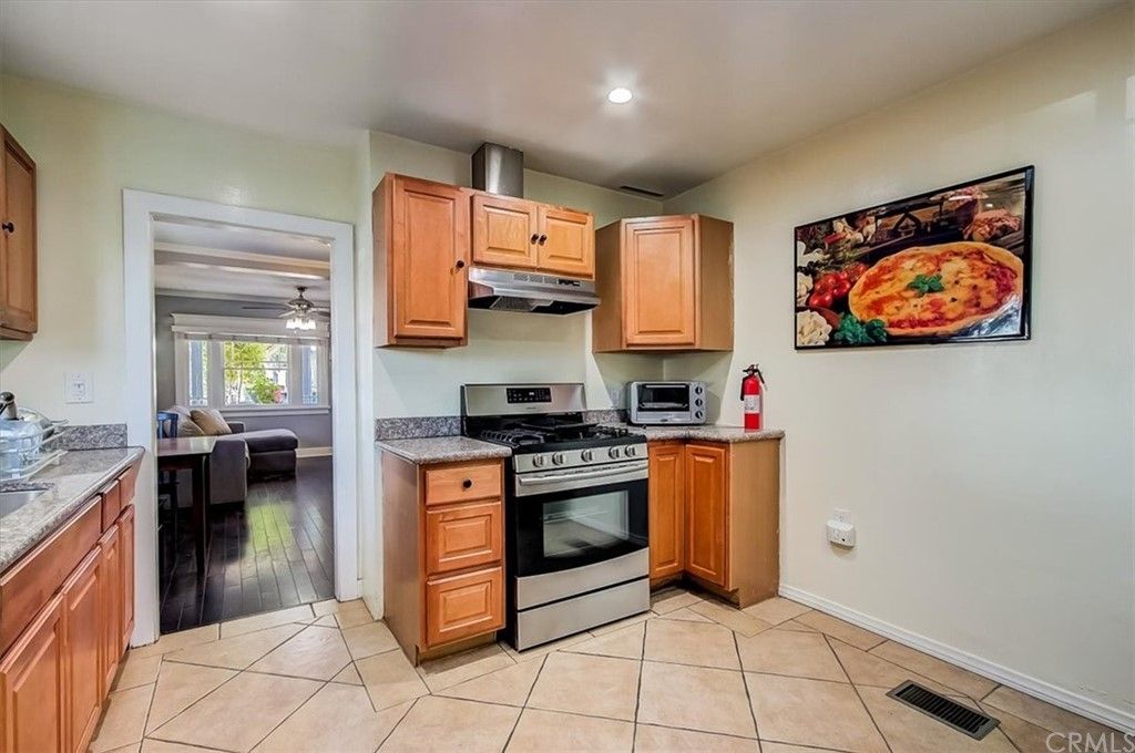 listing image 130724841244700936581