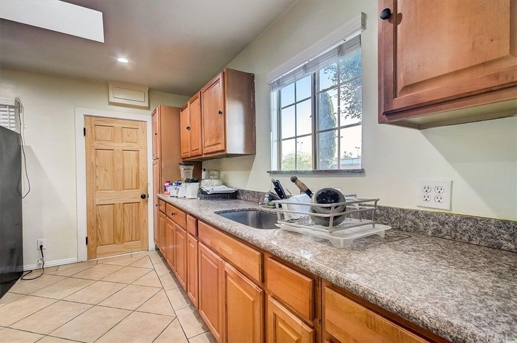 listing image 130721983854349658137