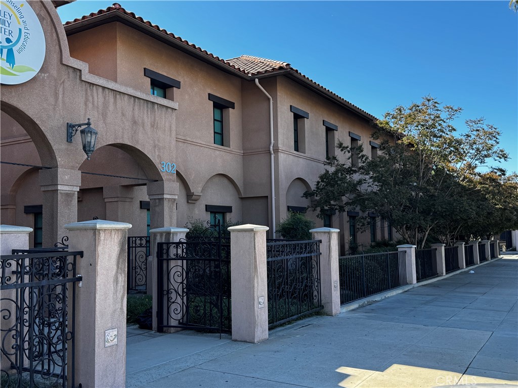 302 S Brand Boulevard