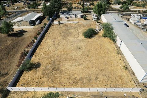 A home in Perris